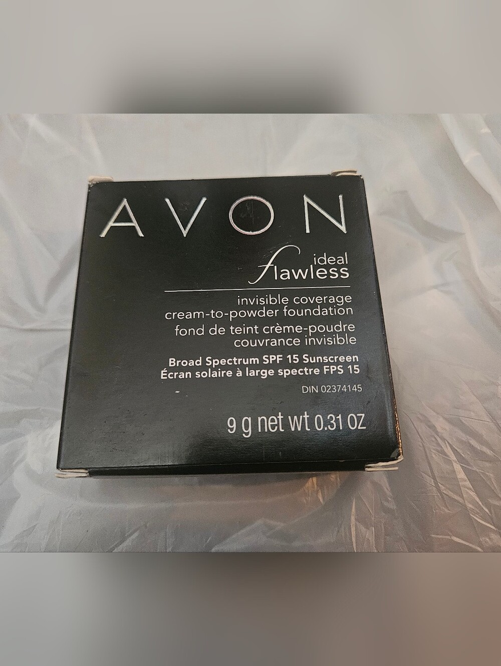 Avon Ideal Flawless Invisible Coverage Cream to Powder Cream Beige New Old Stock